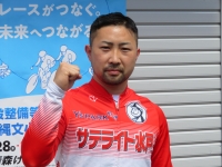 山岸 佳太