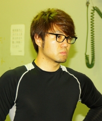 山田 義彦