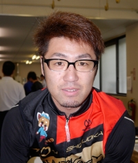 山田 義彦