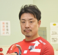 岩津 裕介
