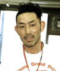 堤 洋