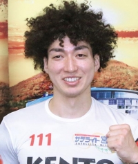 山崎 賢人