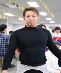 岡崎 景介