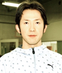 山本 健也