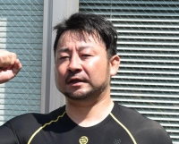 山崎 芳仁