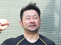 山崎 芳仁