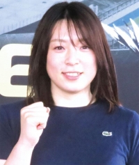 児玉 碧衣