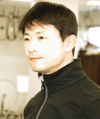 安東 宏高