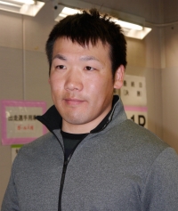 八尋 英輔