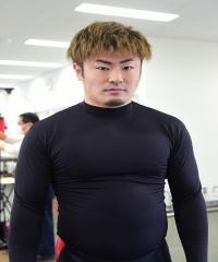 吉武 信太朗