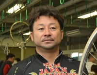 山崎 芳仁