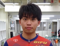 長屋 秀明