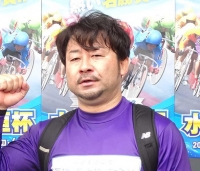 山崎 芳仁