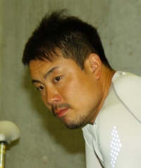 岩津 裕介