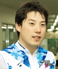 片折 亮太