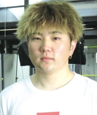 塩崎 隼秀