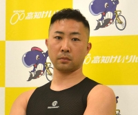山岸 佳太