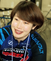 石井 貴子
