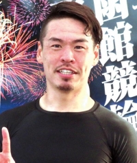 浅井 康太