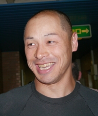 北津留 翼