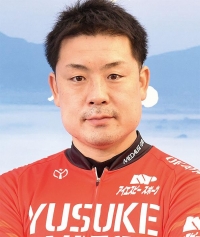 岩津 裕介