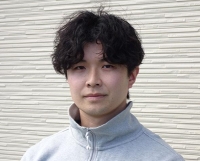 中井 俊亮
