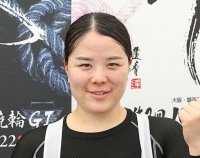 小林 優香