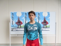 新山 響平