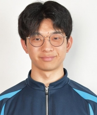 安達 光伸