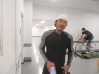 足達 重満