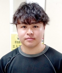 角田 吏