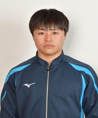 角田 吏