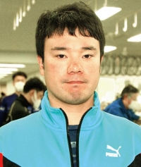 山崎 輝夫
