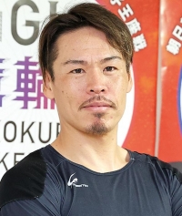浅井 康太