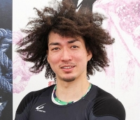 山崎 賢人