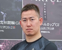 脇本 雄太