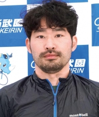 小川 賢人
