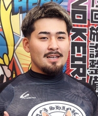 半田 誠