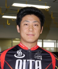 小岩 哲也