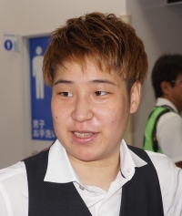 柳原 真緒