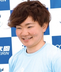 吉岡 詩織