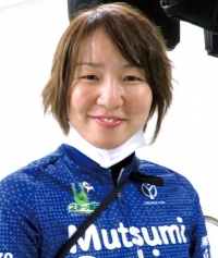 尾崎 睦