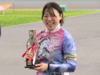 児玉 碧衣