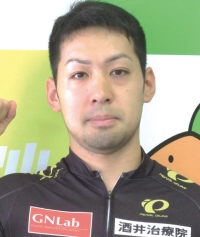 新山 将史