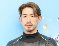 新山 響平