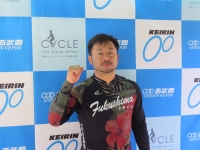 山崎 芳仁