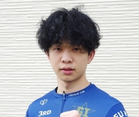 安達 光伸