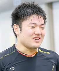藤根 俊貴