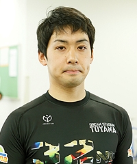 新山 将史