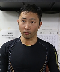 山岸 佳太